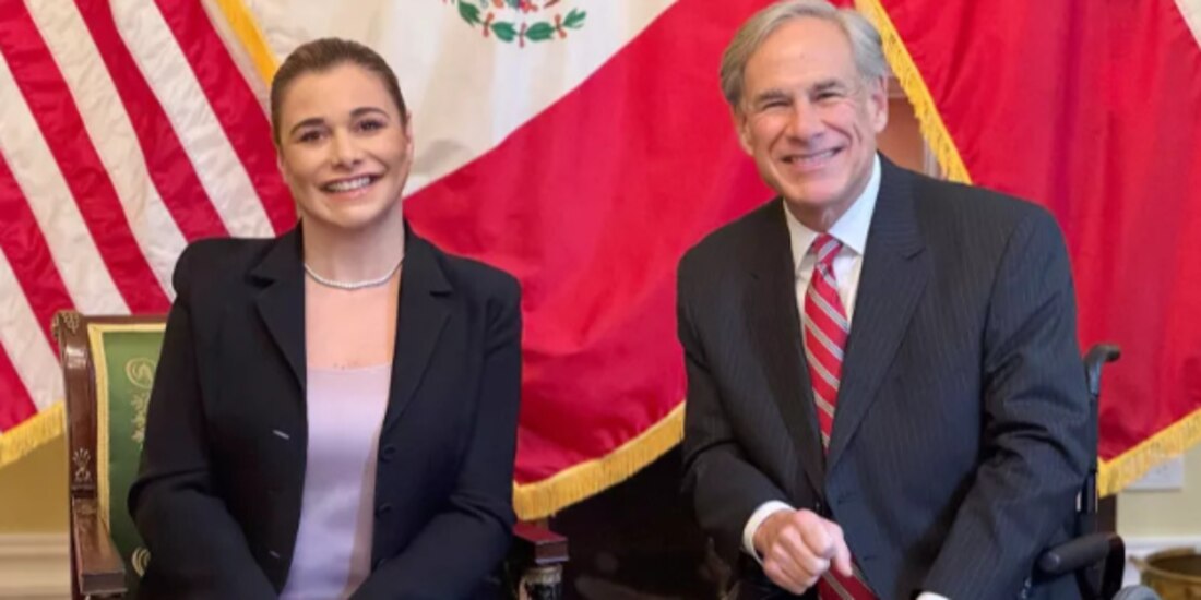 La gobernadora de Chihuahua, Maru Campos, y el mandatario de Texas, Greg Abbott, ayer.