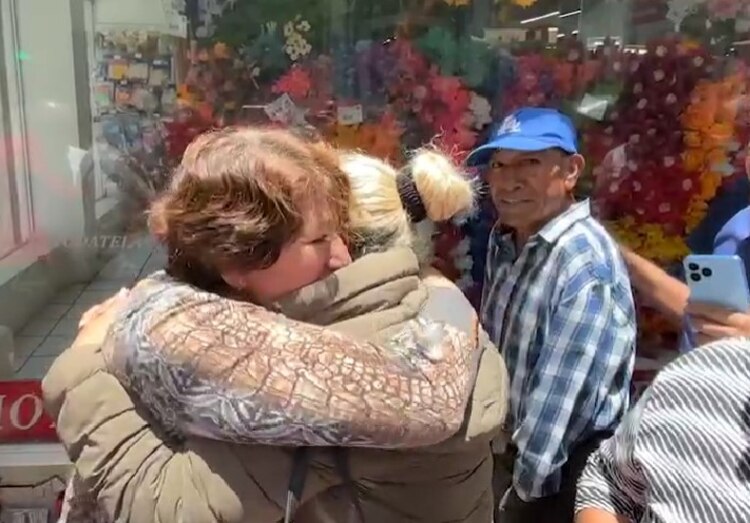 Delfina Gómez al recorrer las calles del centro de Toluca