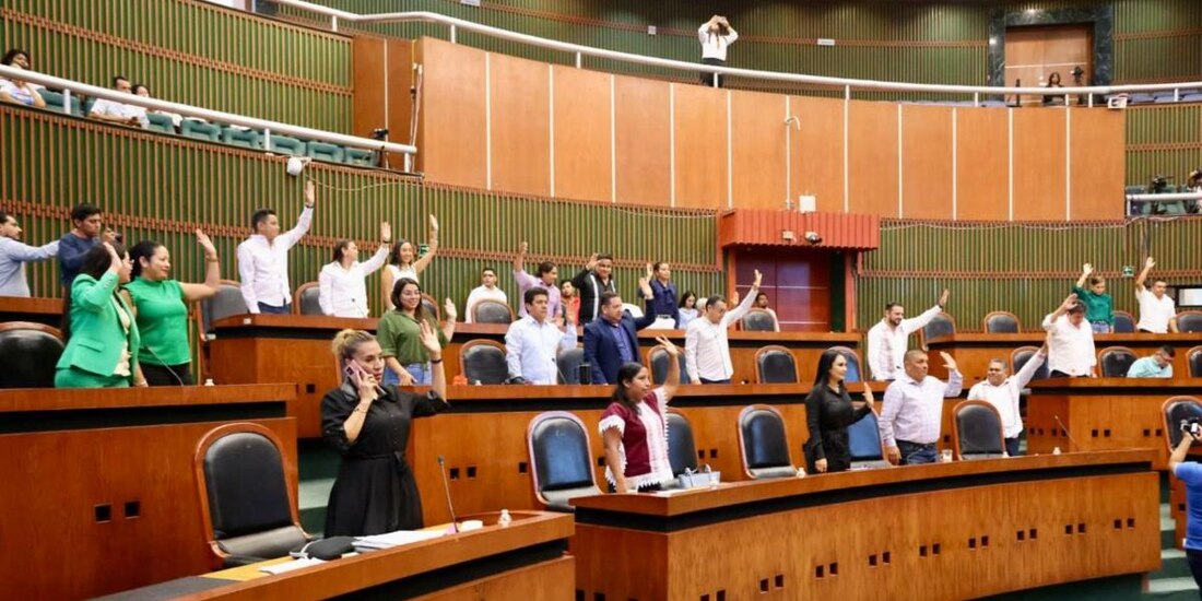 Evelyn Salgado celebra la aprobación de la Ley Camila en Guerrero.