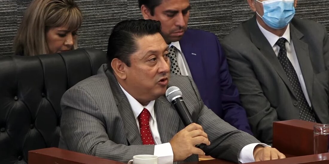 Uriel Carmona Gándara, fiscal de Morelos, durante su comparecencia de este miércoles en el Congreso del Estado.