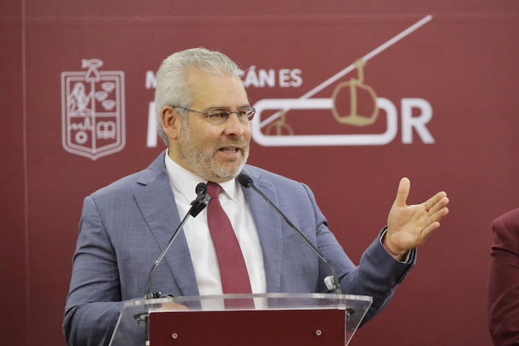 Alfredo Ramírez Bedolla anunció la asignación de más de mil 800 mdp para planteles educativos.