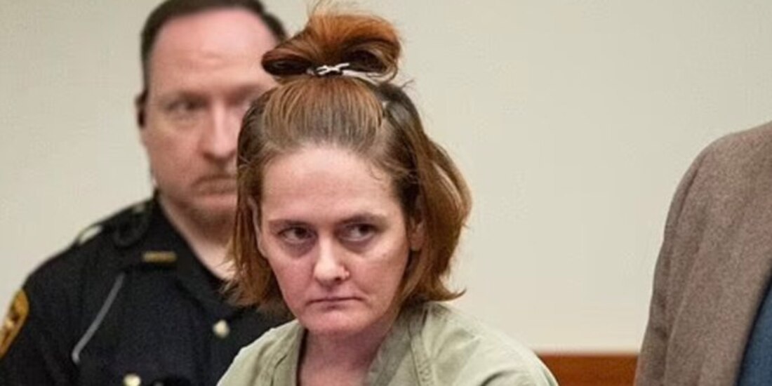 Rebecca Auborn, de 33 años, está acusada de asesinar con fentanilo a 4 hombres, a quienes los drogaba antes de tener sexo con ellos y una vez muertos les robaba.