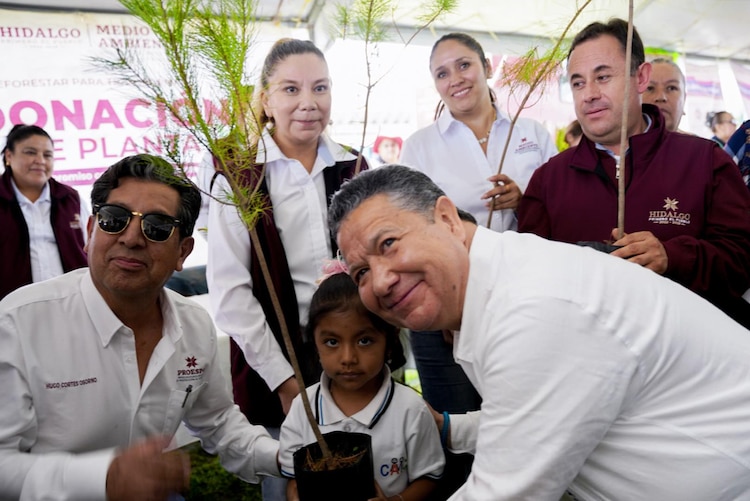 Julio Menchaca en una Feria de Servicios, en junio.