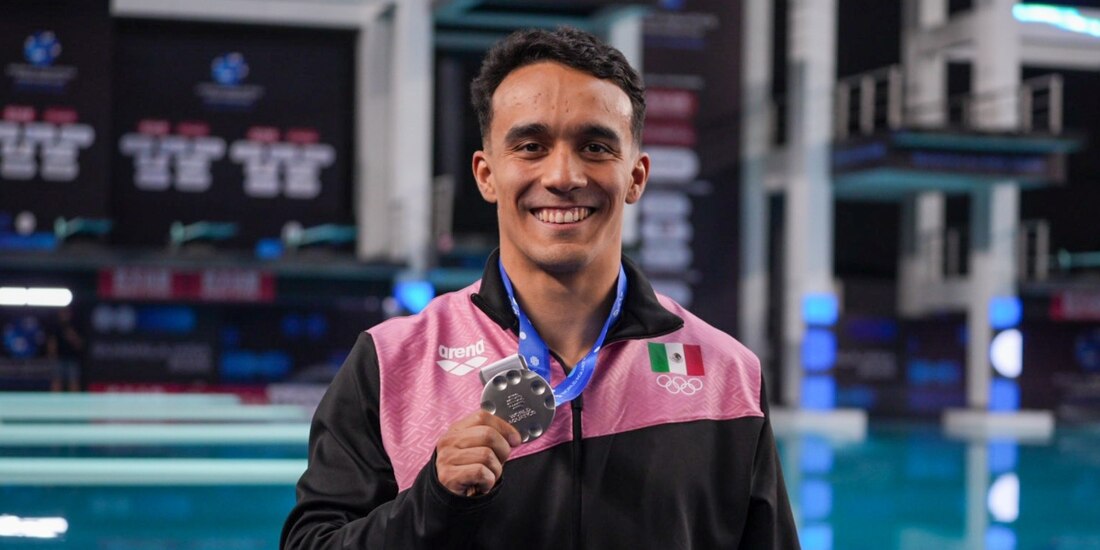 Juan Celaya obtuvo la presea de plata en la final de trampolín de 3 metros del Mundial de Clavados Guadalajara 2025.