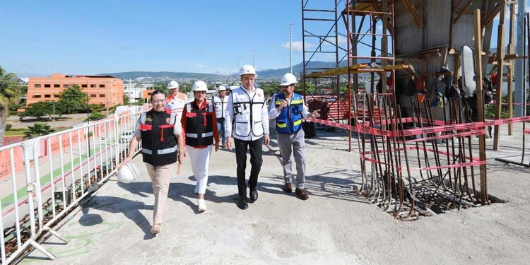 El gobernador de Chiapas, Rutilio Escandón, señaló que las grandes inversiones en Chiapas han tenido un impacto favorable en la imagen urbana, la generación de empleo y la disminución de la pobreza.