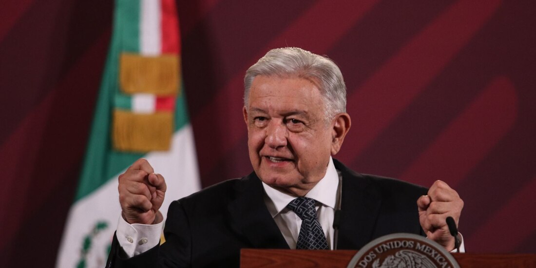 Presidente López Obrador durante conferencia matutina desde Palacio Nacional.