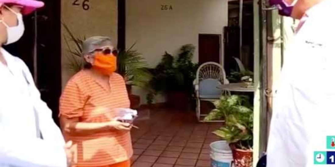 El secretario de Salud Manuel de la O continúa recorridos para rastrear casos de COVID-19 en la entidad.