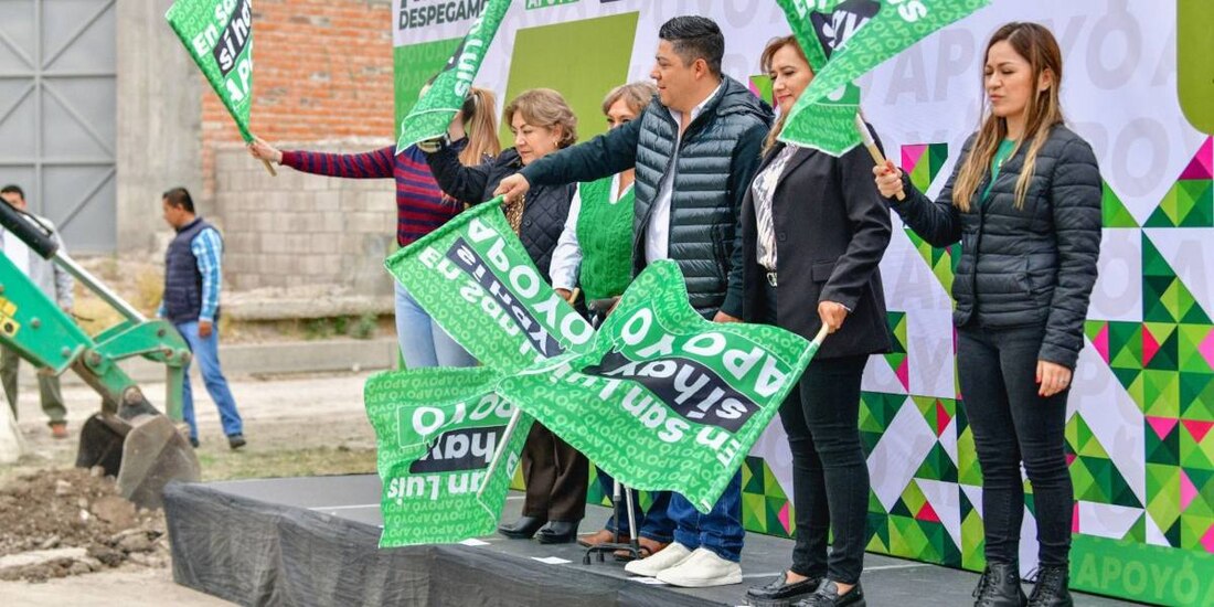 Ricardo Gallardo arranca obra contra inundaciones en la colonia Cactus, San Luis Potosí.