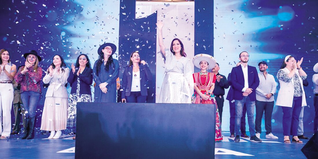 Libia Dennise García Muñoz Ledo, jefa del Ejecutivo Estatal de Guanajuato, durante el cierre de sus giras con motivo de su Primer Informe de Gobierno, ayer.