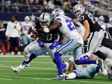 Una acción del Las Vegas Raiders vs Dallas Cowboys de la NFL