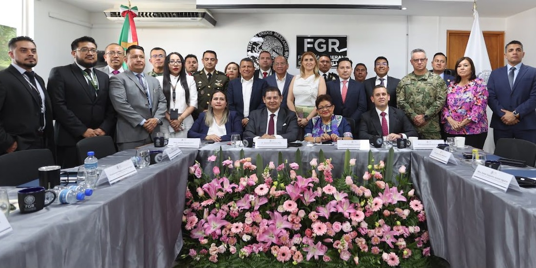 Encuentro entre diversas autoridades, en la ciudad de Puebla.