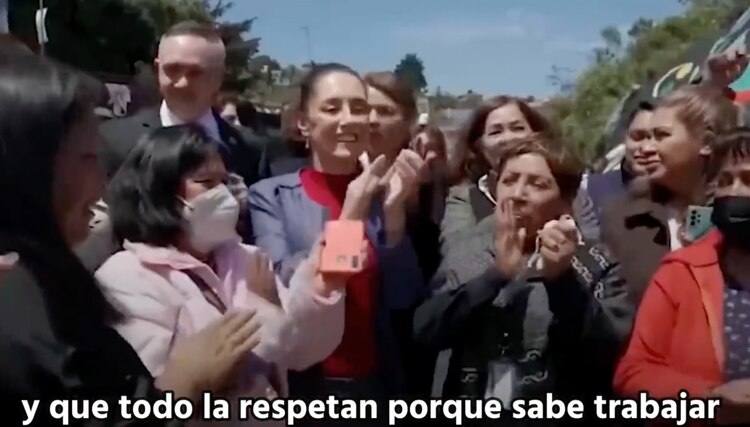 En el video, se aprecian imágenes de la trayectoria de Sheinbaum en la política.