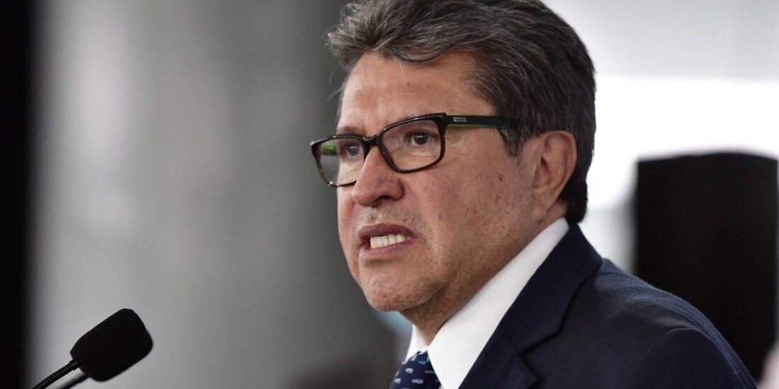 El senador morenista rechazó la demanda del bloque de contención de ampliar el debate sobre el Plan B de la Reforma Electoral.