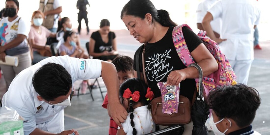 campaña de inmunización de menores contra el virus.