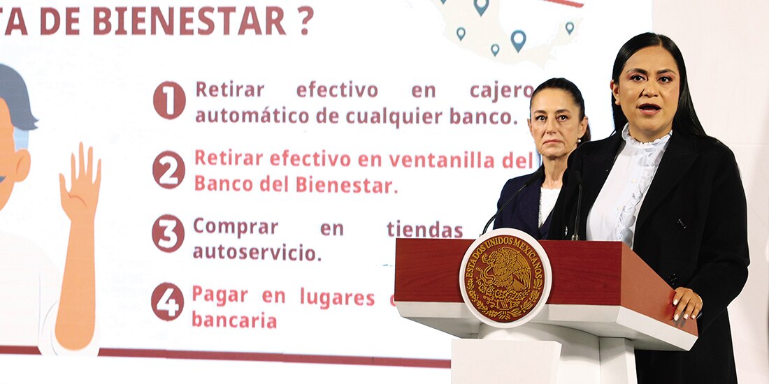 La presidenta Claudia Sheinbaum y la secretaria Ariadna Montiel, ayer.