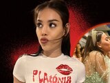 Aseguran que Danna Paola podría haberle dedicado "Platonik" a Ester Expósito ¿se enamoró de la española?