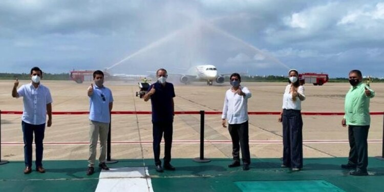El primer vuelo llegó al Aeropuerto Internacional Juan N. Álvarez.