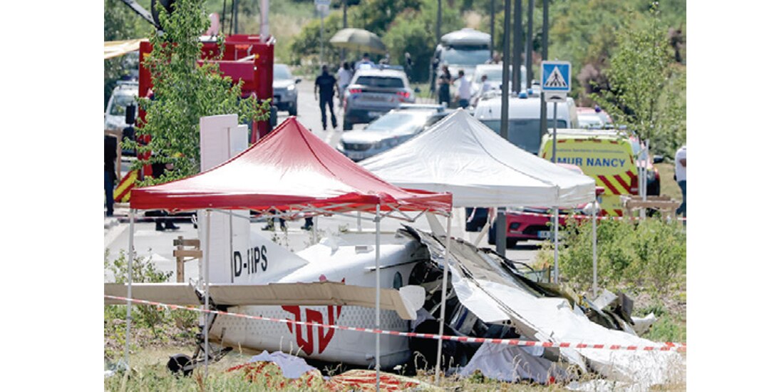 VISTA de la avioneta que se estrelló en
Tomblaine, Francia, ayer.