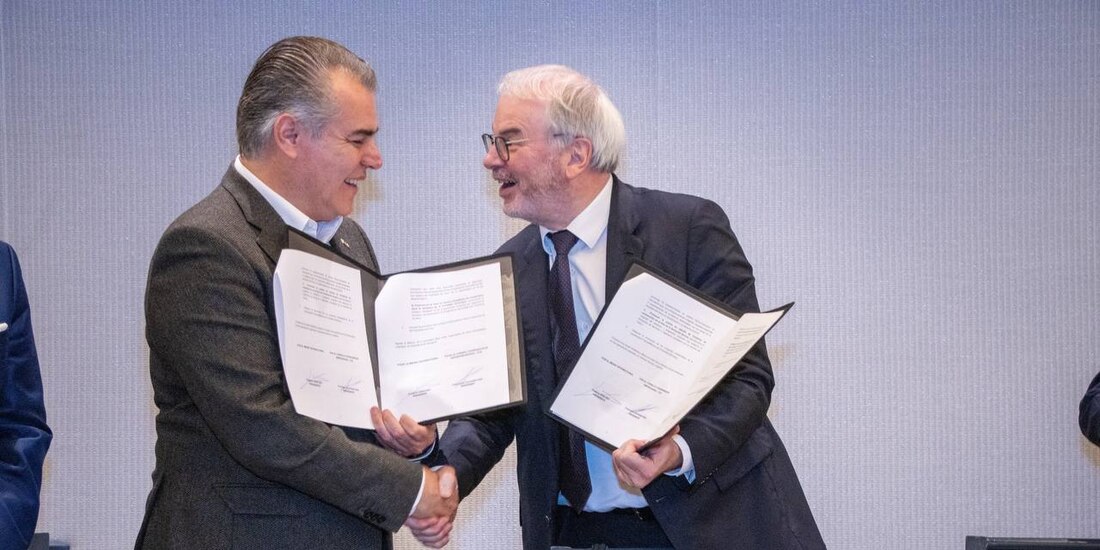 En la imagen, Francisco Cervantes, presidente del CCE, y Frederic Sánchez, líder de la Alianza Industria del Futuro. Foto: Especial