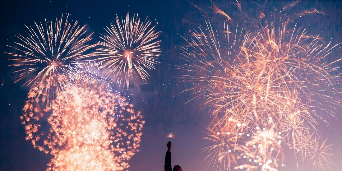 Un hombre, durante una celebración del Año Nuevo.