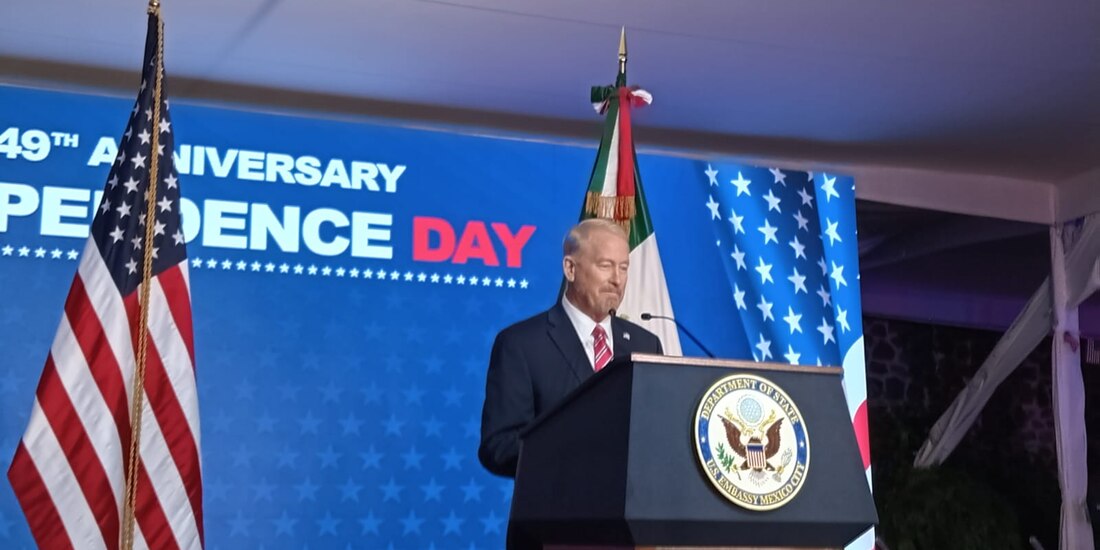 El embajador estadounidense Ronald Johnson destacó la colaboración entre ambos países para frenar el tráfico de personas, armas y drogas.