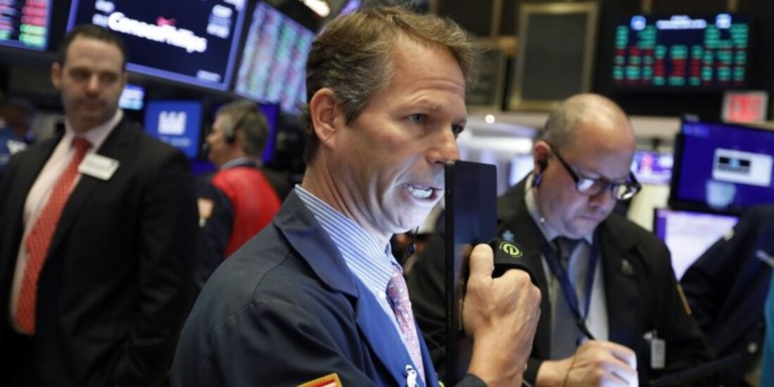 El Promedio Industrial Dow Jones subió 211.66 puntos, o 0.69 por ciento, a 31.041 unidades