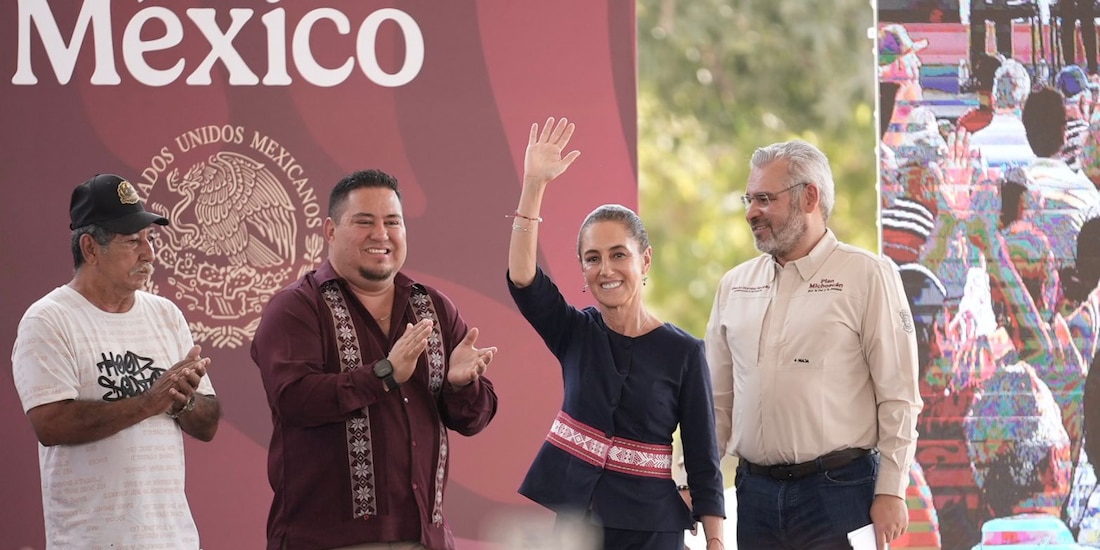 A la derecha, la Presidenta Claudia Sheinbaum y el gobernador de Michoacán, Alfredo Ramírez Bedolla.