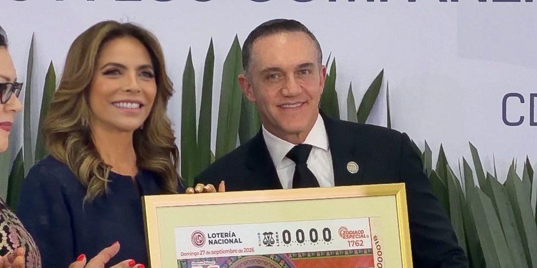 Directivos y trabajadores celebran 57 años de servicio del Metro con una emisión especial que circulará en todo el país.