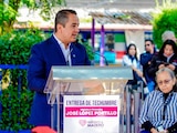 La entrega formal de los arcotechos y la supervisión del proyecto fueron encabezadas por el alcalde Janecarlo Lozano.