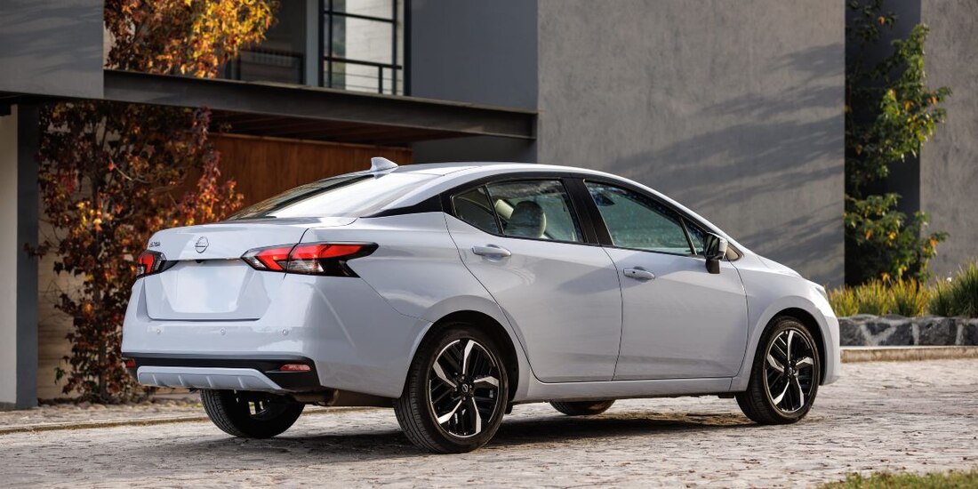 Nissan Versa se ha posicionado como el vehículo más vendido de México, con más de 800,000 unidades comercializadas.