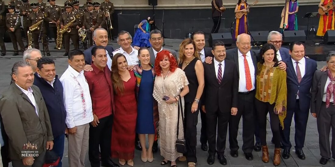 Claudia Sheinbaum y gobernadores de Morena llegaron para acompañar a AMLO.