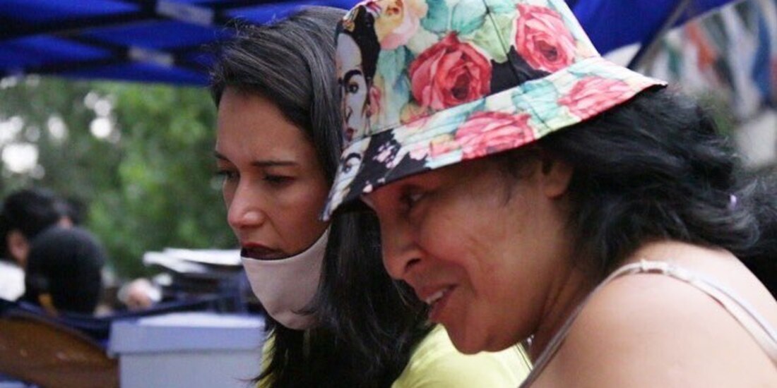 Beatriz Gasca y Yesenia Zaudio en la toma de la CNDH.