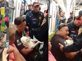 Un usuario fue desalojado del Metro de la CDMX este viernes; transportaba a su perrito herido.
