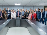 Representantes del IMSS y del SNTSS, el martes por la noche