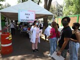 Poca asistencia de adolescentes para recibir la vacuna contra el coronavirus en la alcaldía Cuauhtémoc, ayer.