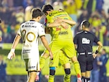Futbolistas del América celebran su triunfo la temporada pasada ante los Pumas.