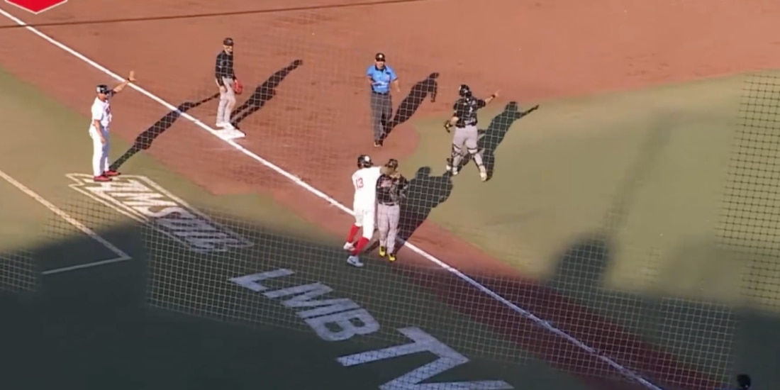 La LMB anunció la suspensión para Danry Vásquez tras ocasionar la trifulca en el juego entre Toros de Tijuana y Acereros de Monclova.