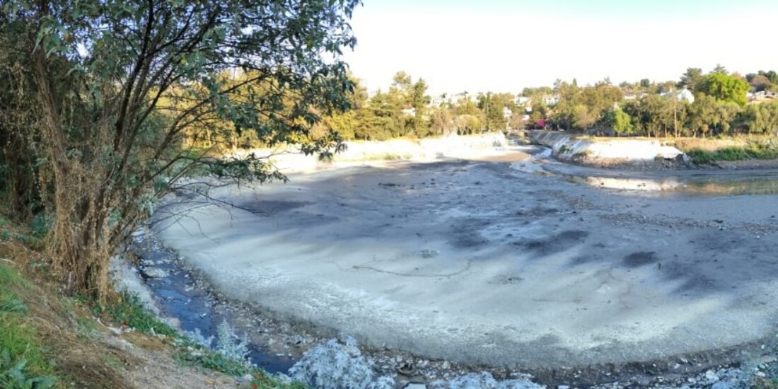 La aplicación de cal viva en El Capulín busca eliminar microorganismos y mejorar la calidad de vida en la zona.