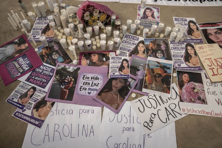 Movilización en Ensenada para exigir justicia por el feminicidio de Carolina Flores, el 25 de abril de 2026.