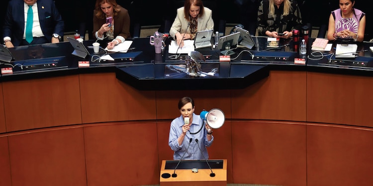 LA SENADORA Lilly Téllez, en sesión ordinaria de la Cámara alta, ayer