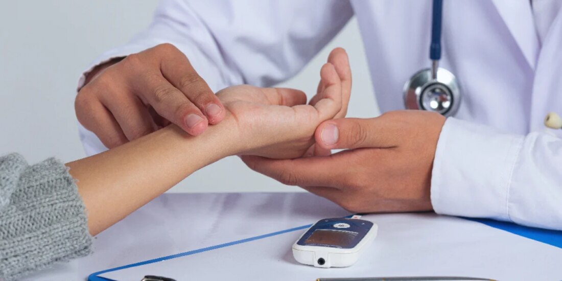 Luego de las críticas sobre contratación de médicos cubanos; el Gobierno Federal abrió la convocatoria para especialistas de México.