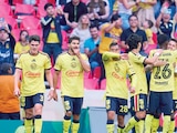 JUGADORES del América celebran
un gol ante Santos, el 2 de agosto