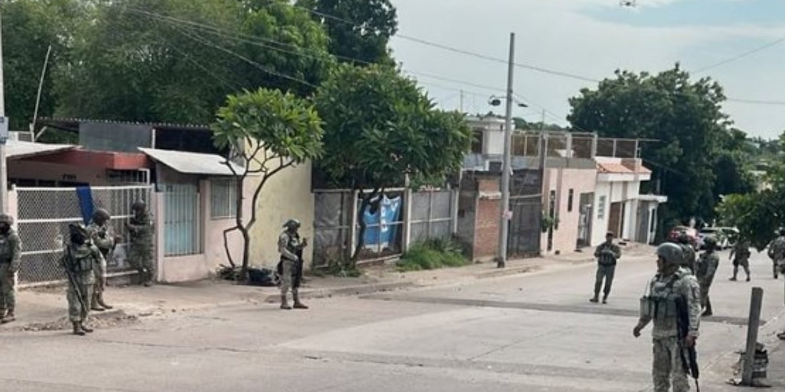 Un grupo de hombres armados perpetró un ataque a balazos contra una vivienda en la colonia Gustavo Díaz Ordaz de Culiacán.