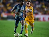 Una acción del partido Tigres vs Pachuca, correspondiente a la Jornada 2 del Torneo Clausura 2023 de la Liga MX, en el Estadio Universitario.