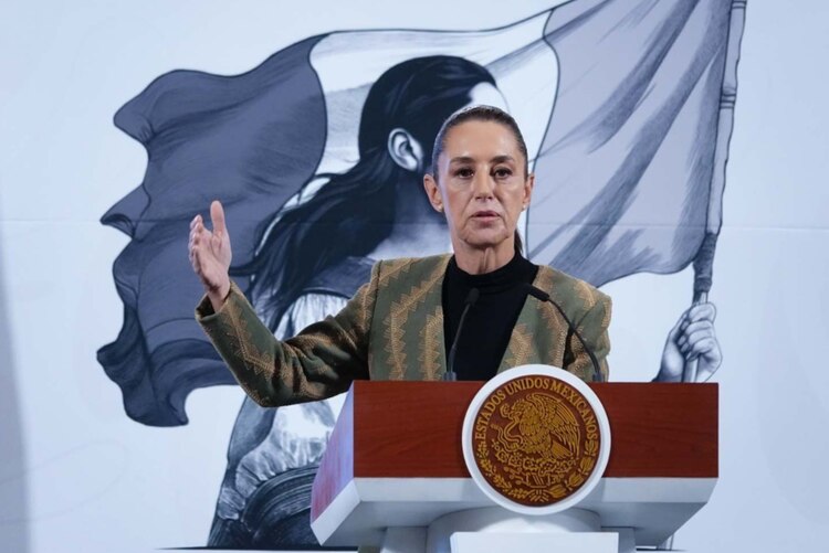 La presidenta Claudia Sheinbaum (en fotografía de archivo) ha buscado renovar la construcción de trenes.