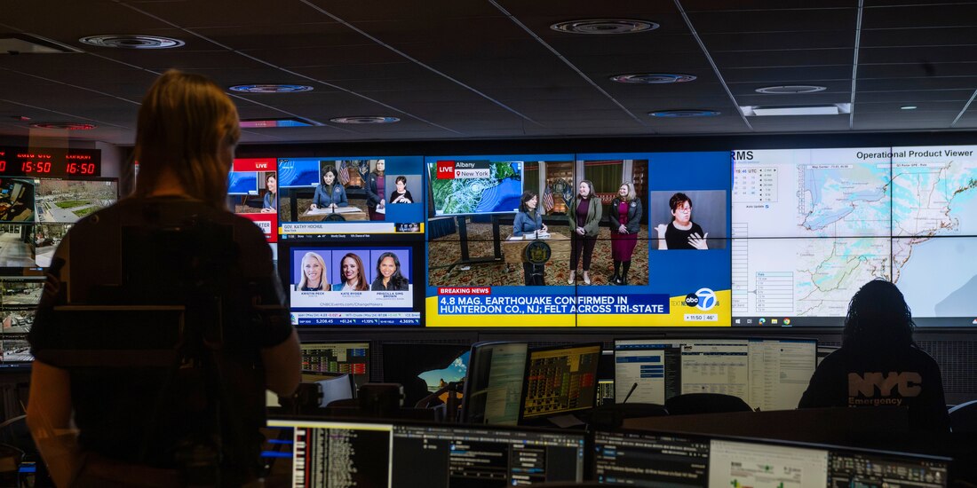 Operación en el centro del Manejo de Emergencias en Nueva York, ayer.