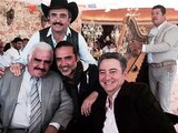 Hijo de Vicente Fernández tuvo nexos con el narco, afirma libro biográfico del charro