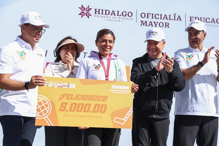 Gobernador Julio Menchaca entrega la Ciudad Deportiva de Alto Rendimiento.