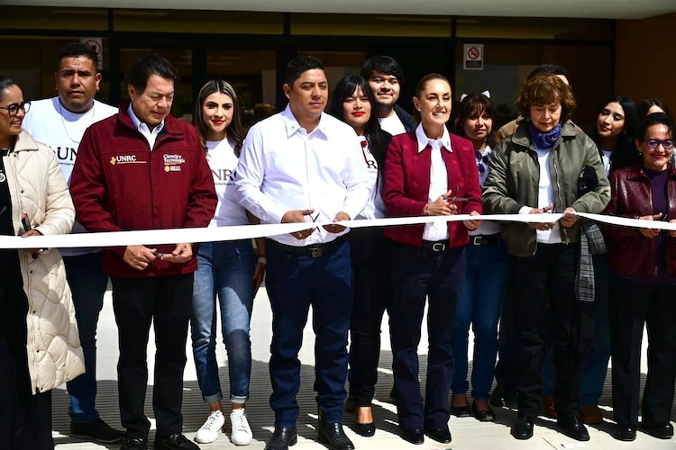 Sheinbaum y Gallardo durante la inauguración del nuevo campus universitario.