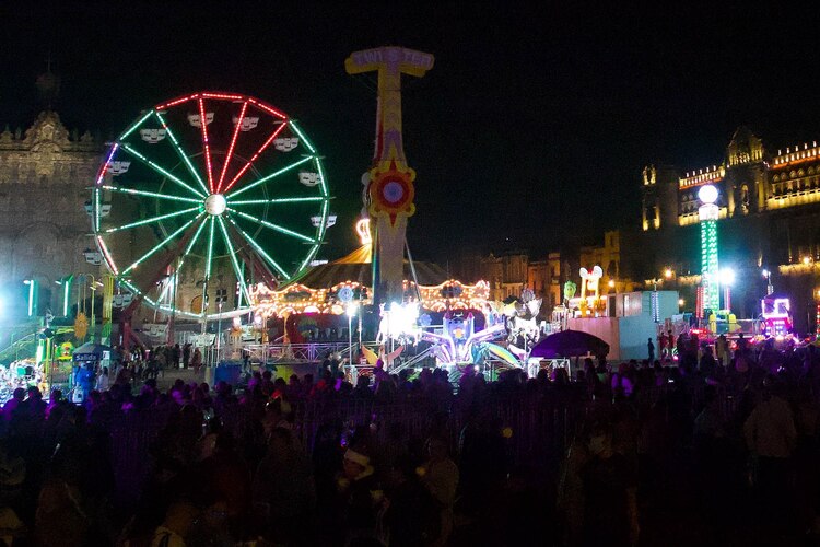 La Verbena Navideña del Zócalo capitalino, durante su apertura el pasado 17 de diciembre.
